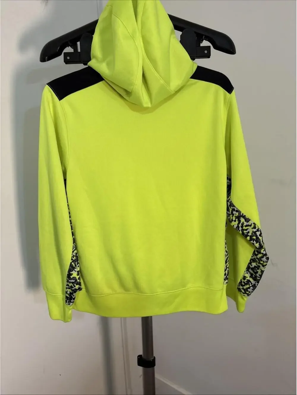 Nike Therma-FIT camo logo Hoodie XL Chest 42” Length 24”